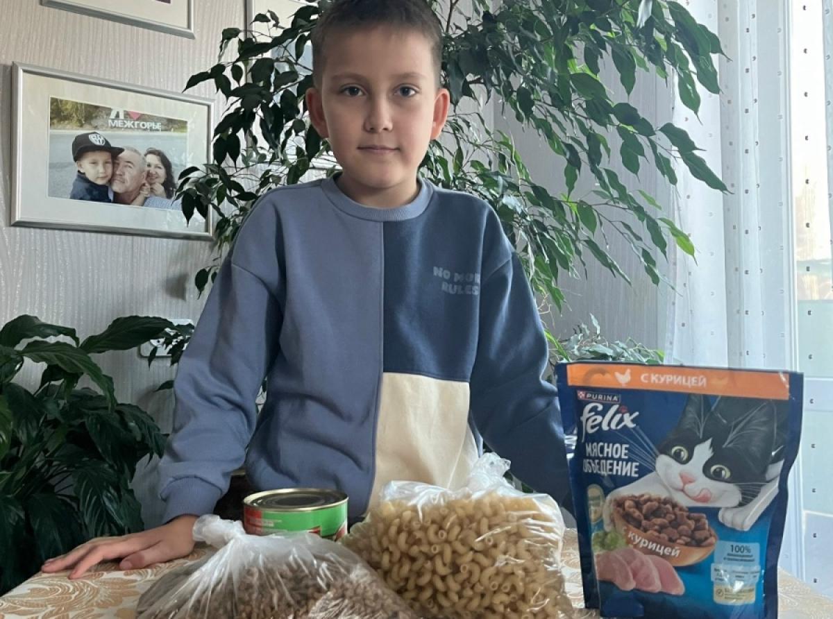 Девятилетний школьник из Башкирии тратит деньги из своей копилки на бездомных животных